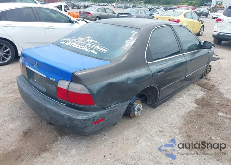 1997 Honda Accord Ex из США, поврежденный, VIN 1HGCD5562VA814472